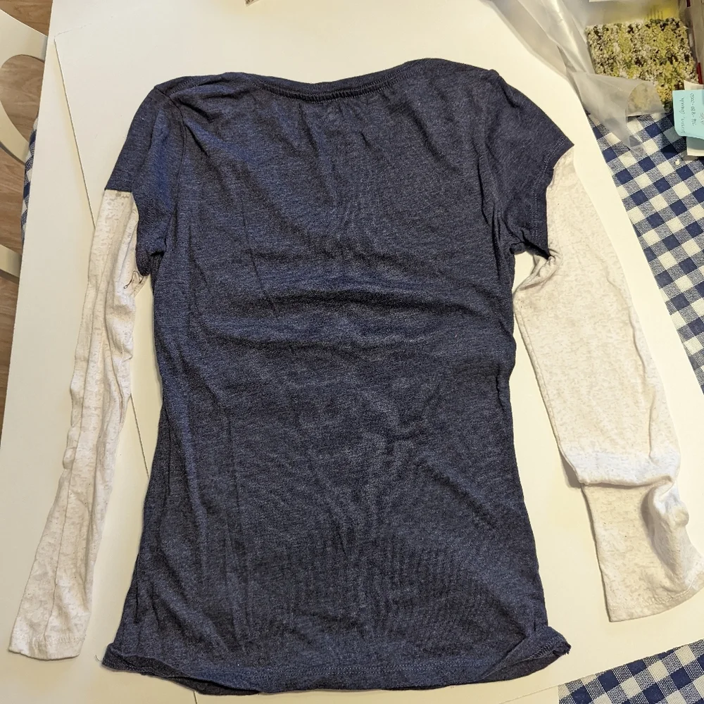 Women's S Buffalo Sabres shirt - Picture 3 of 4